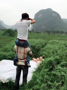 inspiringlife.pt - 19 fotos que mostram que os fotógrafos de casamento são doidos