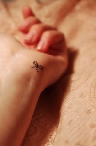 inspiringlife.pt - 17 exemplos de tatuagens delicadas para te inspirares
