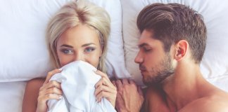 5 motivos para convenceres a tua namorada a dormir sem roupa