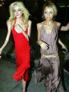 inspiringlife.pt - 11 celebridades "photoshopadas" para nos relembrar da existência da anorexia