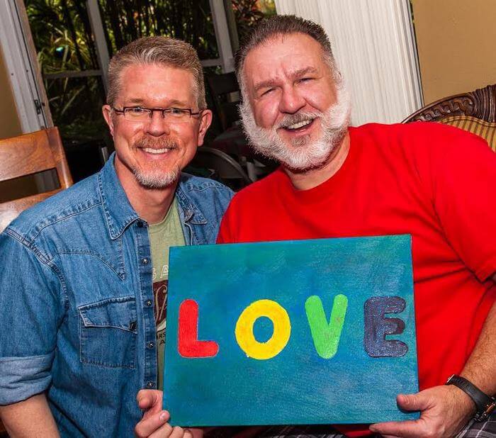 inspiringlife.pt - Casal gay a quem foi dito que o seu amor era "só uma fase" recria foto 25 anos depois