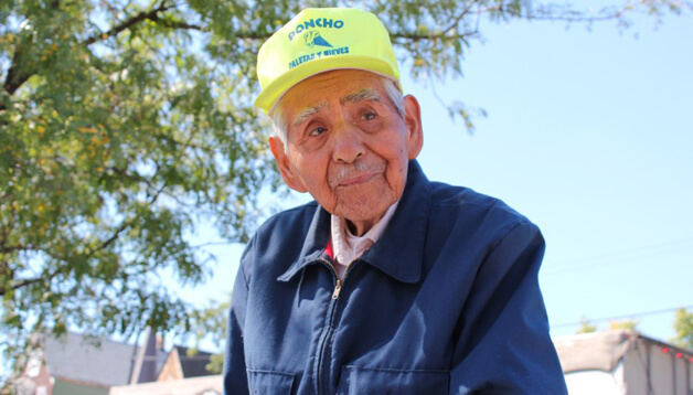 inspiringlife.pt - Foto de idoso de 90 anos a vender gelados viraliza e torna-se uma inspiração