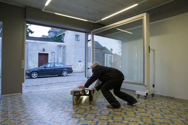 inspiringlife.pt - Homem proibido de fazer uma garagem criou uma óptima solução