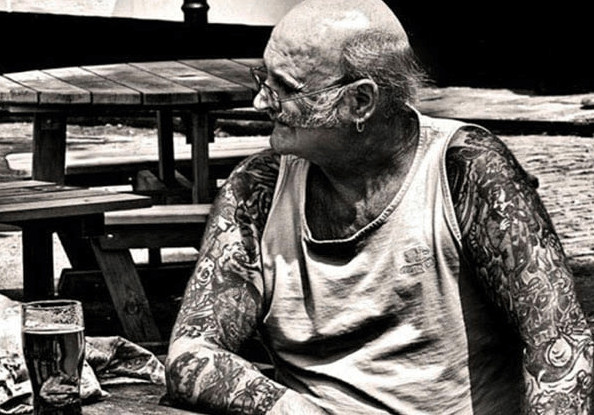 inspiringlife.pt - 23 séniores tatuados que provam que a rebeldia é intemporal