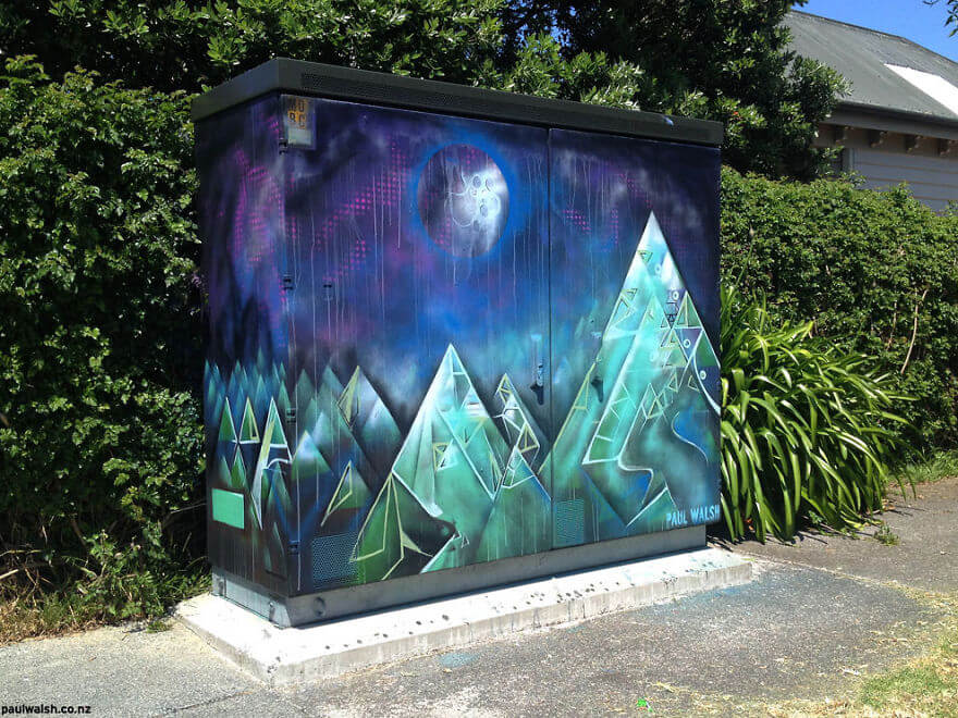 inspiringlife.pt - Artista decora caixas de electricidade da cidade com fantásticas obras-de-arte