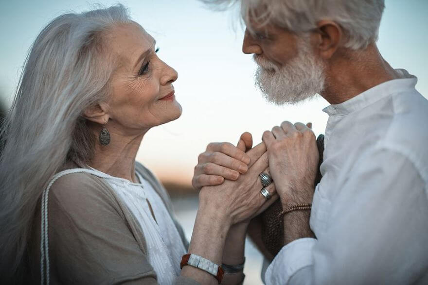 inspiringlife.pt - Casal idoso faz sessão fotográfica que prova que o "amor para sempre" existe