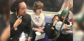 Foto de casal judeu a dar espaço para mãe muçulmana se sentar no autocarro torna-se viral