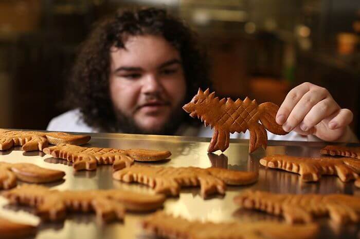 inspiringlife.pt - Hot Pie de "Game of Thrones" abre pastelaria inspirada na série televisiva