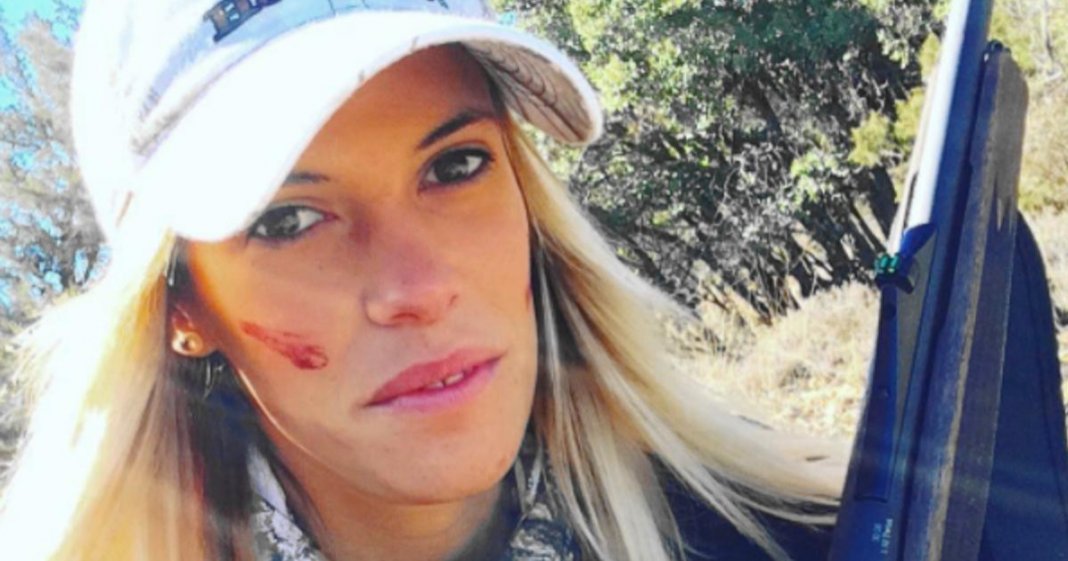 Mulher criticada e ameaçada nas redes sociais por caçar é encontrada morta em casa