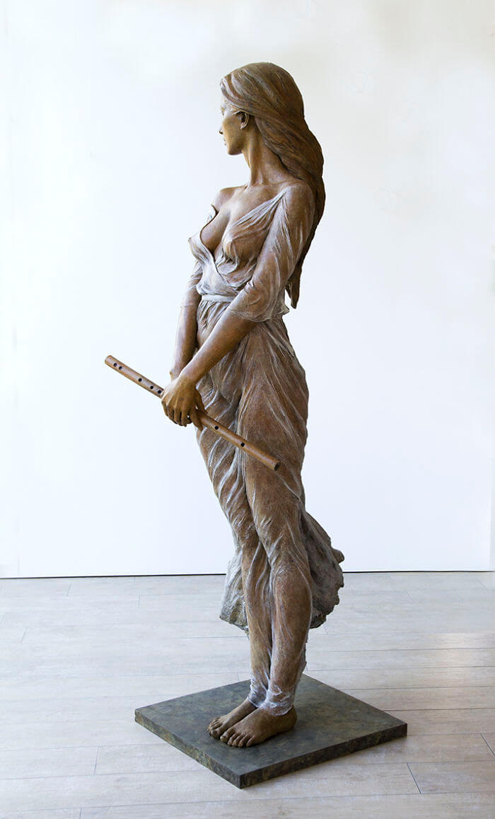 inspiringlife.pt - Artista mostra toda a beleza feminina criando esculturas de mulheres em tamanho real