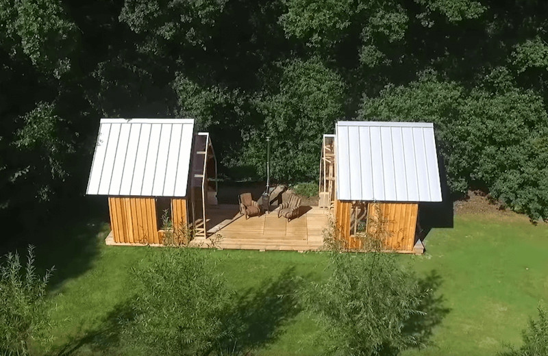 inspiringlife.pt - Mãe tinha o sonho de ter uma cabana de campo e ele construiu algo fantástico