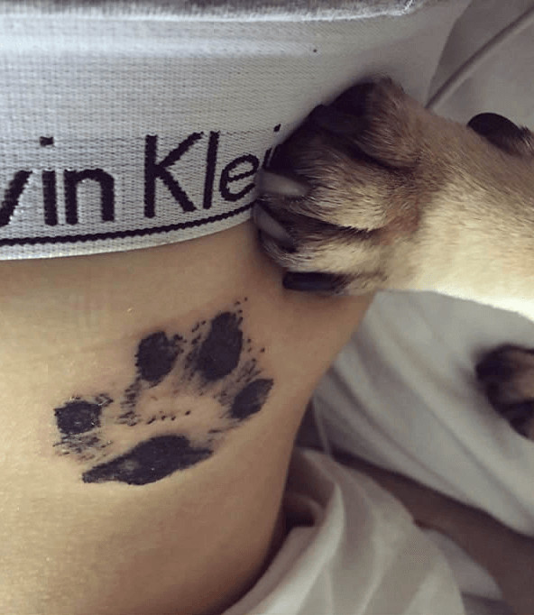 inspiringlife.pt - Tatuagens das patas dos cães de estimação estão a fazer as delícias dos donos de animais