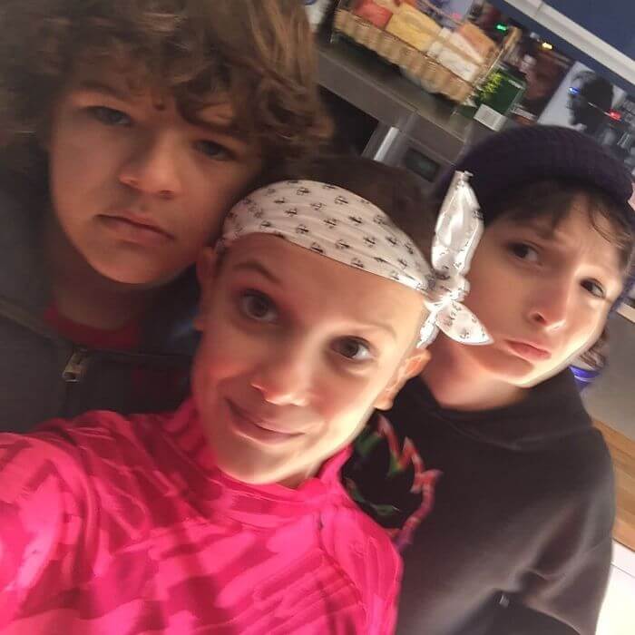 inspiringlife.pt - 26 momentos divertidos do elenco da série "Stranger Things" fora das gravações