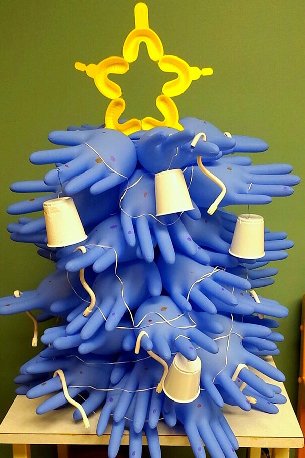 inspiringlife.pt - 30 decorações de Natal em hospitais que provam que o pessoal médico é o mais criativo