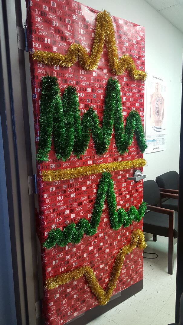 inspiringlife.pt - 30 decorações de Natal em hospitais que provam que o pessoal médico é o mais criativo