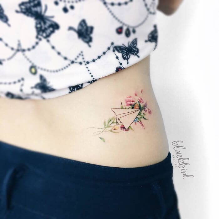 inspiringlife.pt - 32 ideias de tatuagens para quem adora viajar pelo Mundo