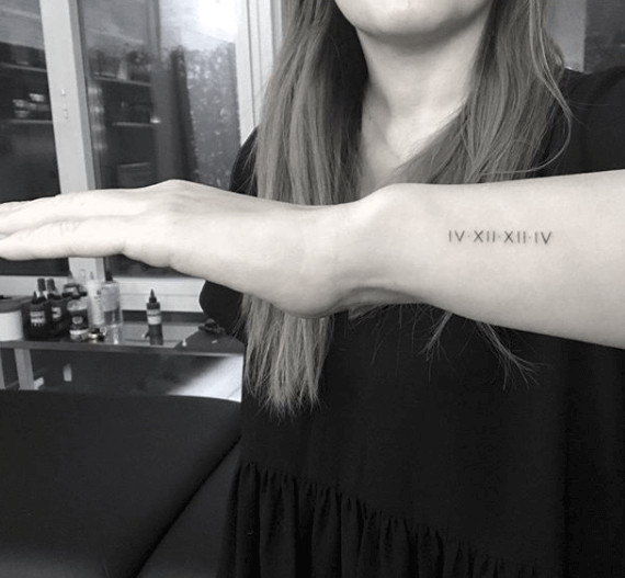 inspiringlife.pt - 14 micro-tatuagens fantásticas para quem não gosta de dar nas vistas