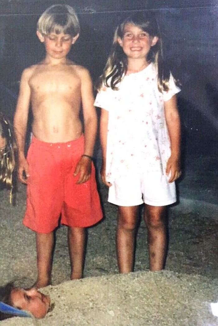 inspiringlife.pt - Casal descobre que foram namorados de infância ao verem fotografia com mais de 20 anos