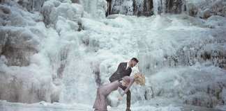 Casal enfrenta o frio extremo para a sessão fotográfica do noivado e o resultado não podia ser melhor