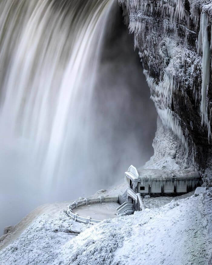 inspiringlife.pt - Frio da América do Norte transforma Cataratas do Niágara em algo absolutamente mágico