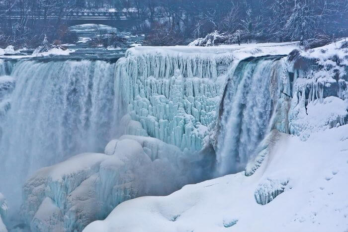 inspiringlife.pt - Frio da América do Norte transforma Cataratas do Niágara em algo absolutamente mágico