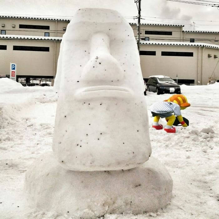 inspiringlife.pt - Japoneses criam verdadeiras obras-de-arte de neve, após intenso nevão atingir Tóquio