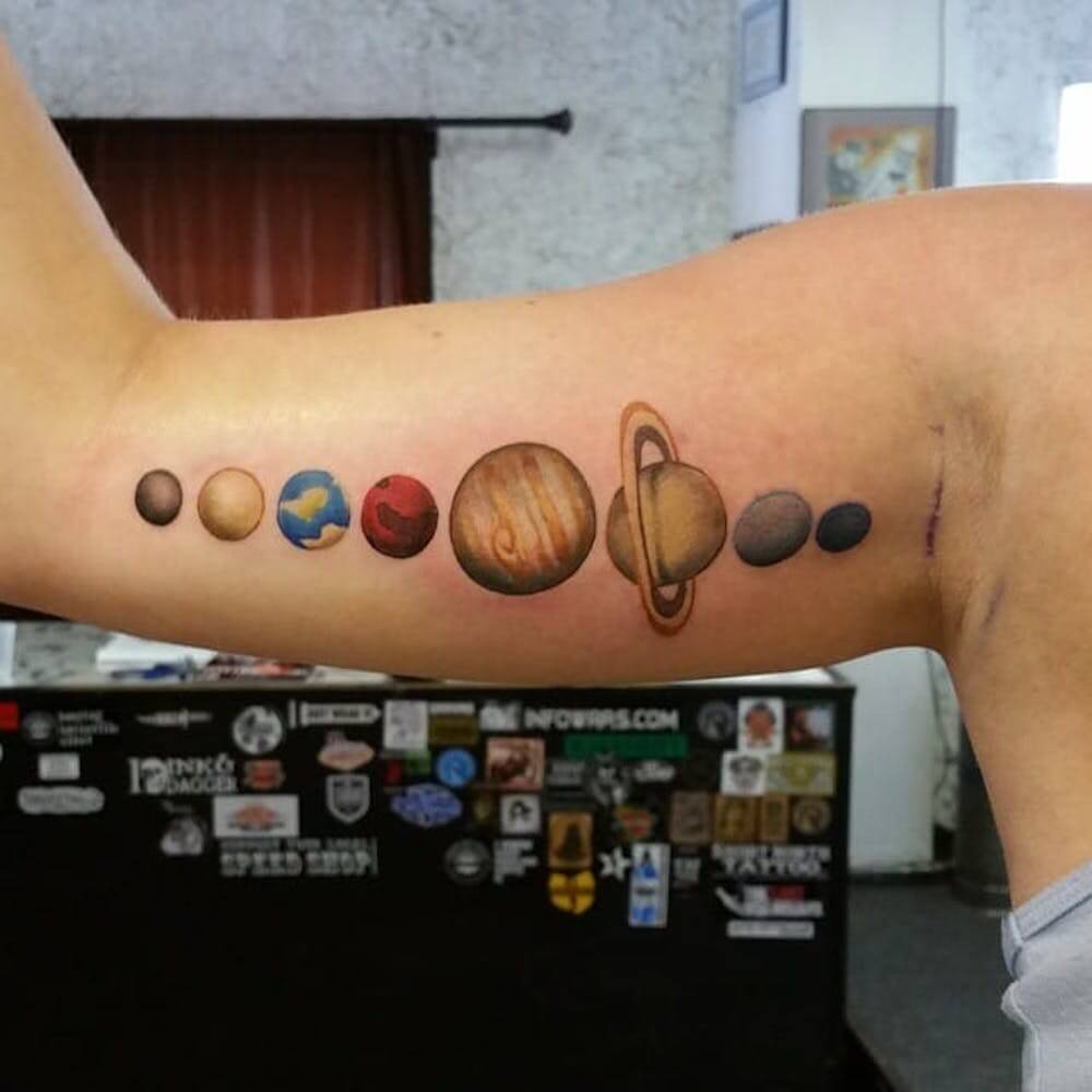 inspiringlife.pt - 18 tatuagens de sistema solar super criativas