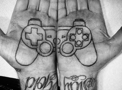inspiringlife.pt - 22 tatuagens fantásticas para quem não conseguem resistir a um jogo de Playstation