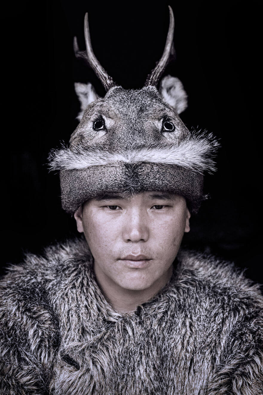 inspiringlife.pt - Fotógrafo viaja 40.000 km para fotografar povoações indígenas e o resultado não podia ser melhor