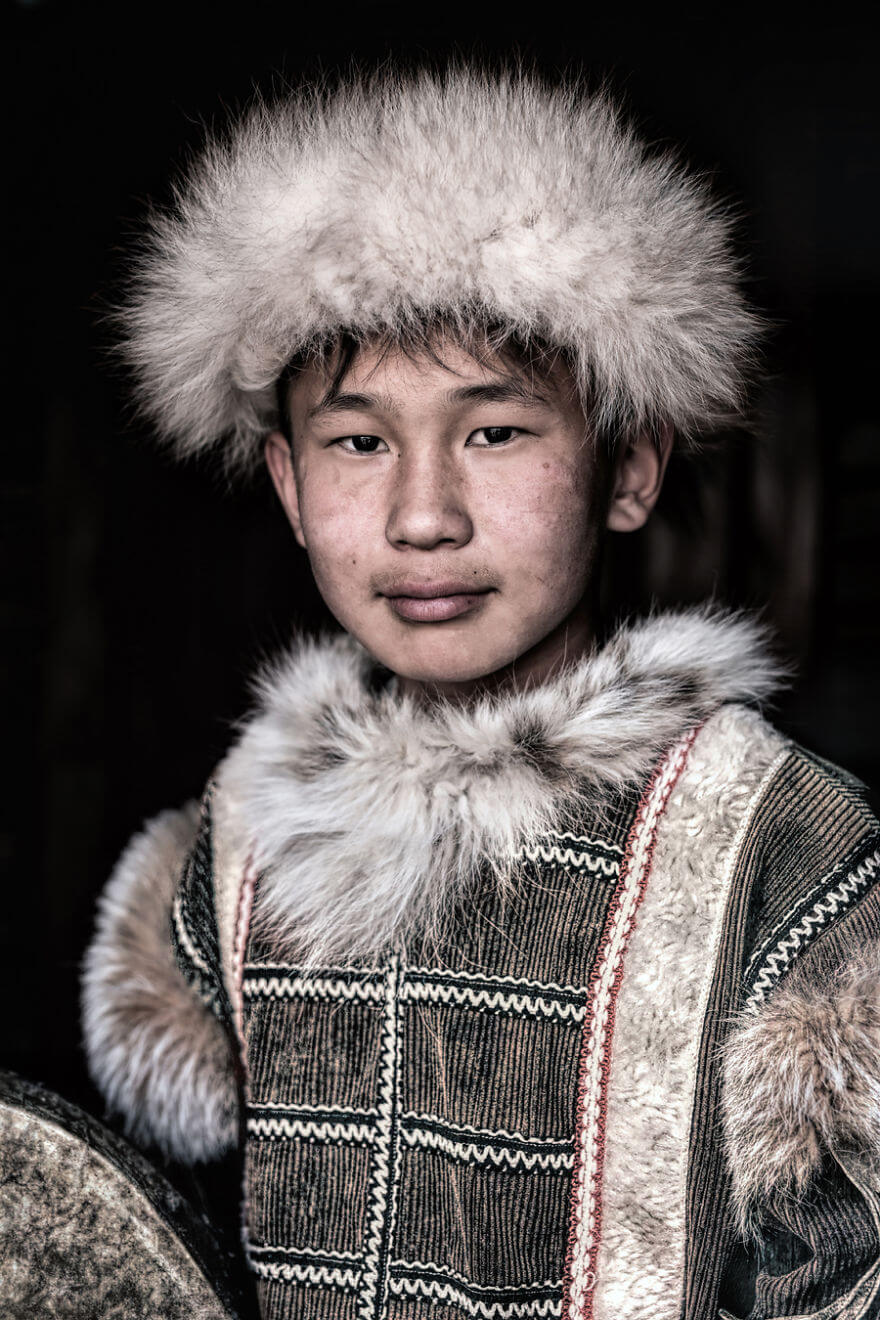 inspiringlife.pt - Fotógrafo viaja 40.000 km para fotografar povoações indígenas e o resultado não podia ser melhor