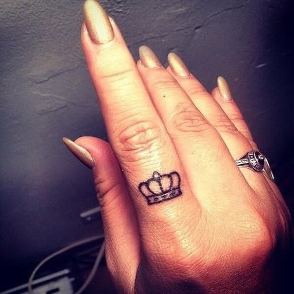 inspiringlife.pt - 29 pequenas e lindas tatuagens para os dedos das mãos