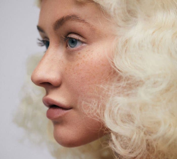 christina-aguilera-irreconhecivel-em-sessao-fotografica-sem-maquilhagem8