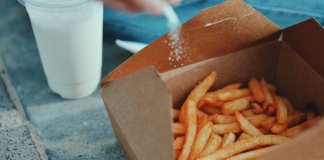Como fazeres batatas fritas idênticas às dos restaurantes de Fast-Food