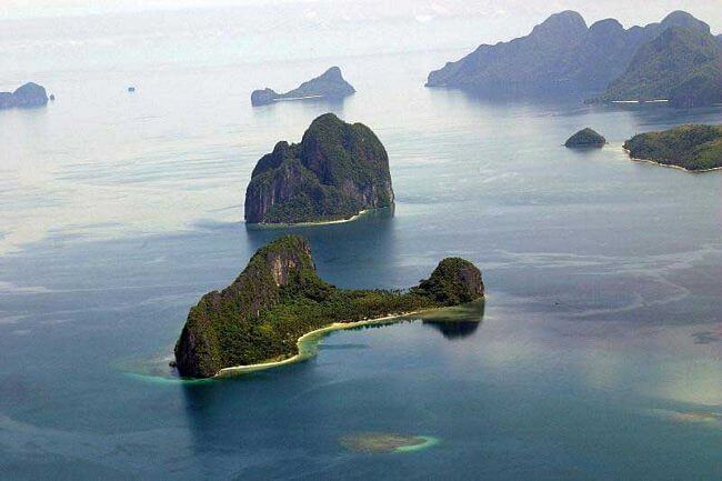 inspiringlife.pt - 14 ilhas lindíssimas com formatos tão diferentes que mais se parecem com outra coisa