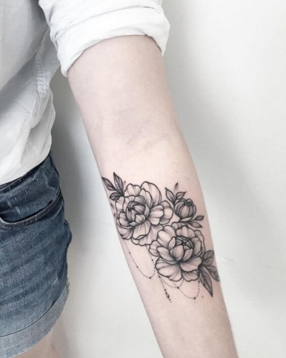 inspiringlife.pt - 17 tatuagens de flores para as mulheres que querem realçar o seu lado mais feminino