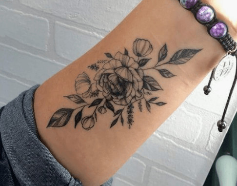 inspiringlife.pt - 17 tatuagens de flores para as mulheres que querem realçar o seu lado mais feminino