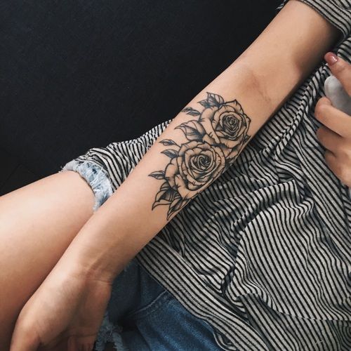 inspiringlife.pt - 17 tatuagens de flores para as mulheres que querem realçar o seu lado mais feminino