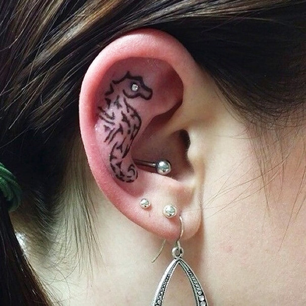 inspiringlife.pt - 22 tatuagens nas orelhas para as mulheres mais discretas