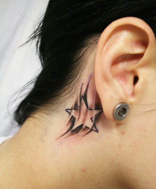inspiringlife.pt - 22 tatuagens nas orelhas para as mulheres mais discretas