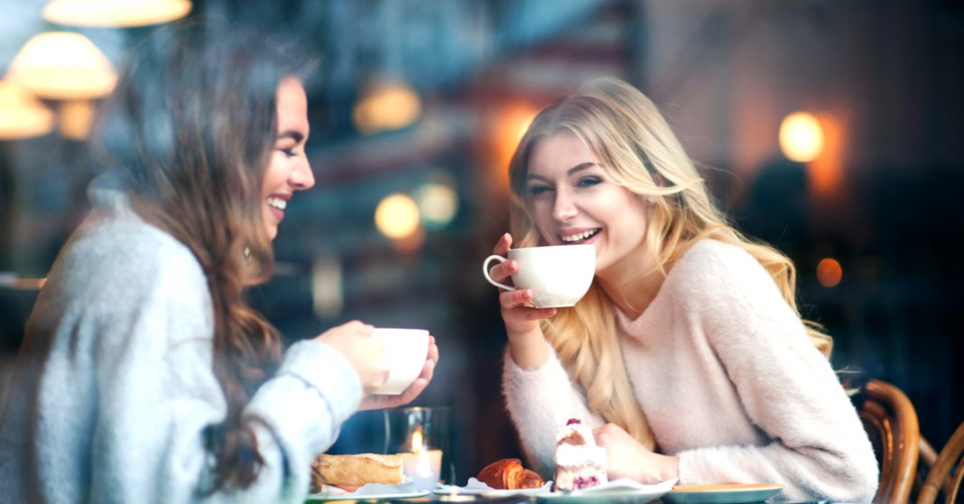 Tomar café com um amigo, uma das melhores terapias do mundo