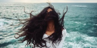 9 dicas para conseguires manter o teu cabelo limpo e volumoso o máximo de tempo possível
