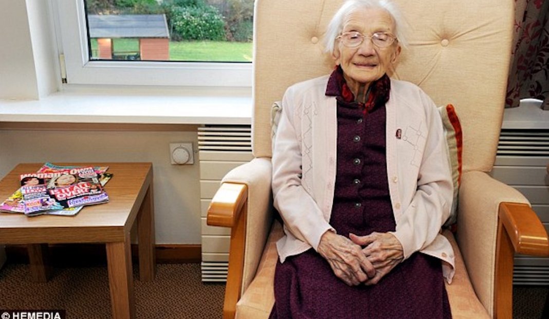 Mulher com 109 anos afirma que o segredo para uma vida longa é ficar longe dos homens