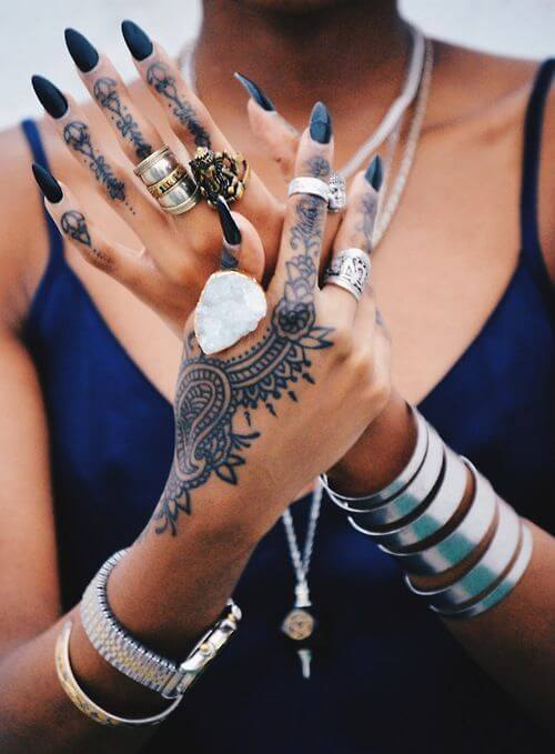 inspiringlife.pt - 11 tatuagens sexys para mulheres arrojadas