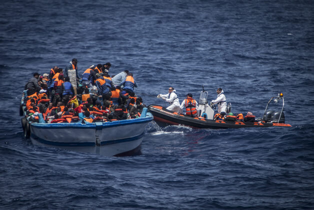 inspiringlife.pt - Homem doa metade da sua fortuna para ajudar a salvar milhares de refugiados