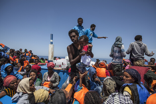 inspiringlife.pt - Homem doa metade da sua fortuna para ajudar a salvar milhares de refugiados