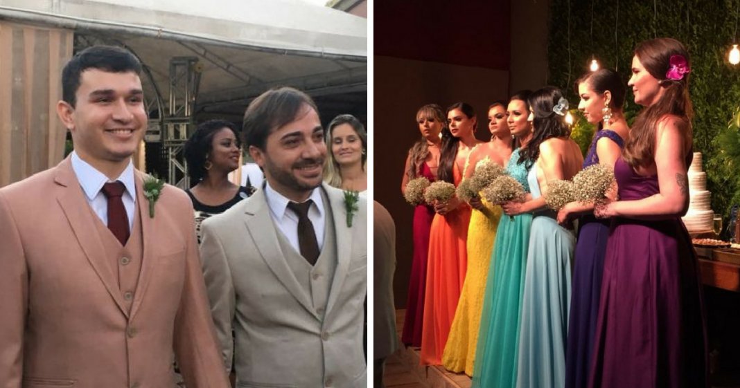 Damas-de-honor usam vestidos com as cores do arco-irís em casamento homossexual