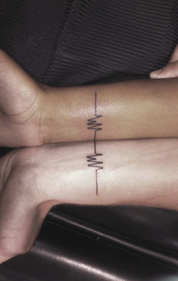 inspiringlife.pt - 17 ideias de tatuagens originais para casais expressarem o seu amor