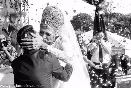 inspiringlife.pt - Casal de catadores realiza o seu sonho e casam na 2ª Parada LGBTQ de Franco da Rocha