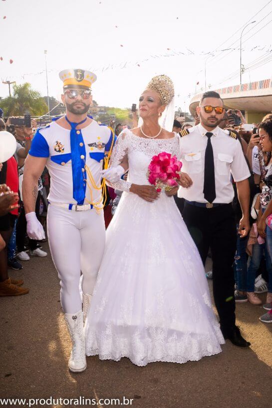 inspiringlife.pt - Casal de catadores realiza o seu sonho e casam na 2ª Parada LGBTQ de Franco da Rocha