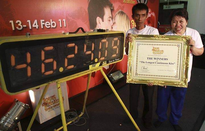 inspiringlife.pt - Casal tailandês detém o record de beijo mais demorado do mundo